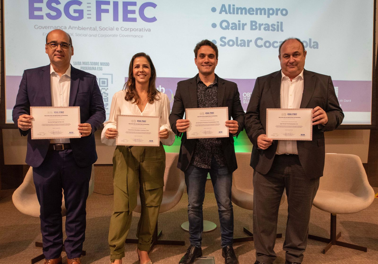 Presidente Da FIEC Entrega Selo ESG FIEC Para Empresas Alimempro